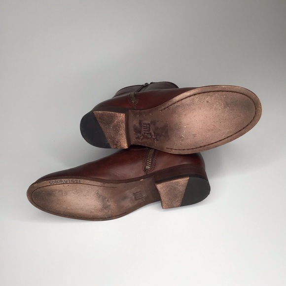 Frye Melissa Button Short Boots in Redwood Size 6. - Picture 9 of 11